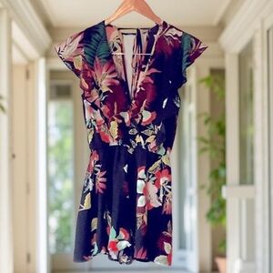 Band Of Gypsies boho, vibrant,flirty tropical patterned romper SZ XS